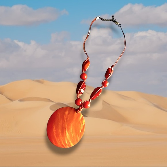 VINTAGE orange Beaded Necklace with Mother of Pearl Shell 8” - Picture 3 of 12